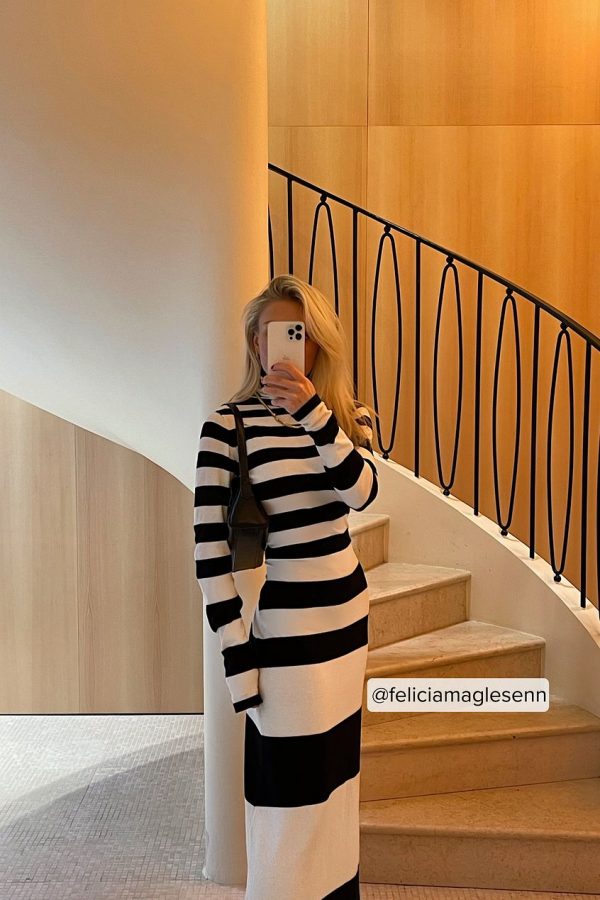 Black White Striped Sweater Dress — изображение 3